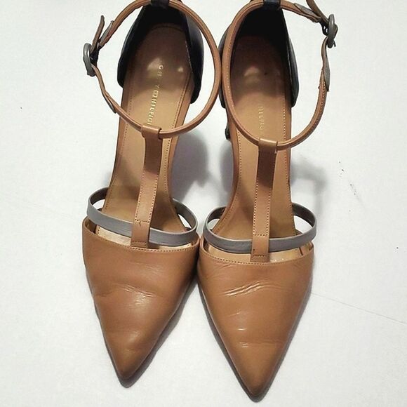 Tommy Hilfiger Arianna Color Block Classic Modest Heels - Picture 2 of 14